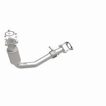 Load image into Gallery viewer, Magnaflow Catalytic Converter Direct Fit MagnaFlow 10-14 Chevy Equinox / GMC Terrain 2.4L Direct Fit Catalytic Converter