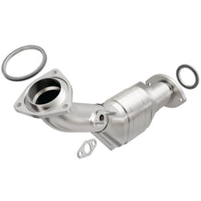 Load image into Gallery viewer, Magnaflow Catalytic Converter Direct Fit MagnaFlow Conv DF 01- 02 Tacoma 3.4L EC/SB 4