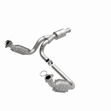 Load image into Gallery viewer, Magnaflow Catalytic Converter Direct Fit MagnaFlow Conv DF 09-13 Chevy Avalanche 5.3L