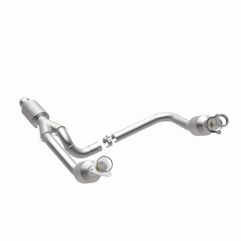 Magnaflow Catalytic Converter Direct Fit MagnaFlow Conv Direct Fit 14-16 GMC Sierra 1500 V6 4.3L