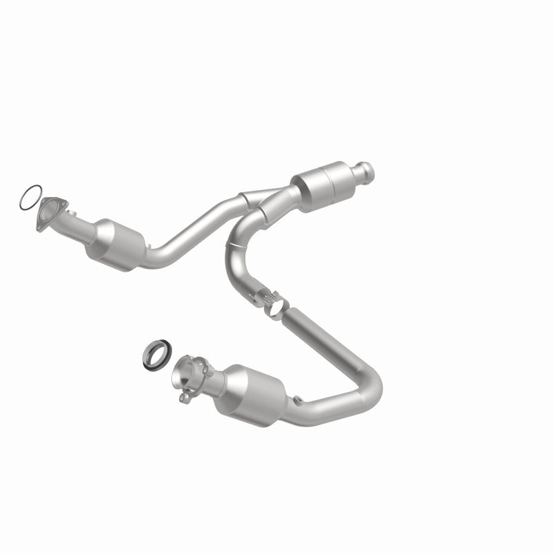Magnaflow Catalytic Converter Direct Fit MagnaFlow Conv Direct Fit 14-16 GMC Sierra 1500 V6 4.3L