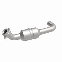 Load image into Gallery viewer, Magnaflow Catalytic Converter Direct Fit Magnaflow Conv DF 2011-2014 F-150 5.0L Underbody