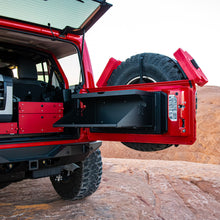Load image into Gallery viewer, Jeep and Bronco Trail Tailgate Table
