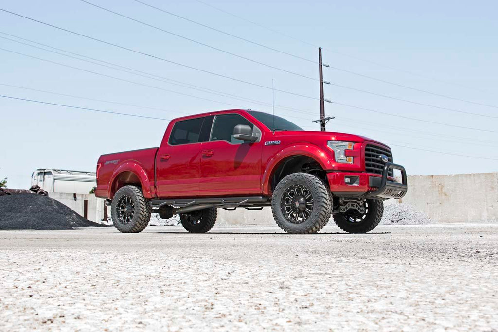 Ford 04-Up V8 F-150 Bull Bar Black Rough Country