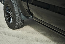 Load image into Gallery viewer, Body Armor 4x4 19-24 GM 1500/2500/3500 Crew Cab (Excl. Classic) E-Power Board Steps - Black