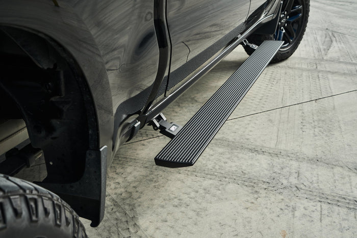 Body Armor 4x4 19-24 GM 1500/2500/3500 Crew Cab (Excl. Classic) E-Power Board Steps - Black