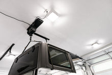 Load image into Gallery viewer, Bestop Hard Top Hoist Bestop - HOSS Hardtop Hoist - 20-21 Gladiator / 18-21 Wrangler JL / 07-18 Wrangler JK - 42820-01