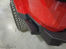 Load image into Gallery viewer, Gladiatror Rear Rock Sliders for 20-Pres Jeep Gladiator JT Steel Powdercoat Rock Slide Engineering