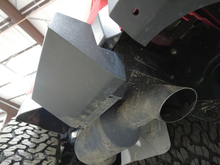 Load image into Gallery viewer, Gladiatror Rear Rock Sliders for 20-Pres Jeep Gladiator JT Steel Powdercoat Rock Slide Engineering