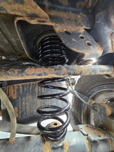 Load image into Gallery viewer, Jeep Wrangler 1.5 Inch Rear Coil Springs 2007-2018 JK Clayton Off Road