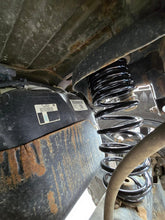 Load image into Gallery viewer, Jeep Wrangler 1.5 Inch Rear Coil Springs 2007-2018 JK Clayton Off Road