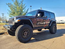 Load image into Gallery viewer, Jeep Wrangler 392 2.5 Inch Overland Plus Lift Kit 2021+ JL Clayton Off Road