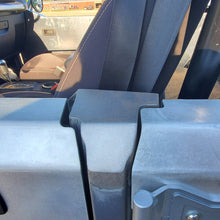 Load image into Gallery viewer, B-Pillar Chop Kit For Jeep JKU Bare Steel Motibilt