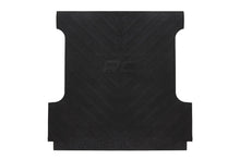 Load image into Gallery viewer, GM Bed Mat RC Logos 07-18 1500 / 07-19 HD PU - 5 Foot 8 Inch Bed Rough Country