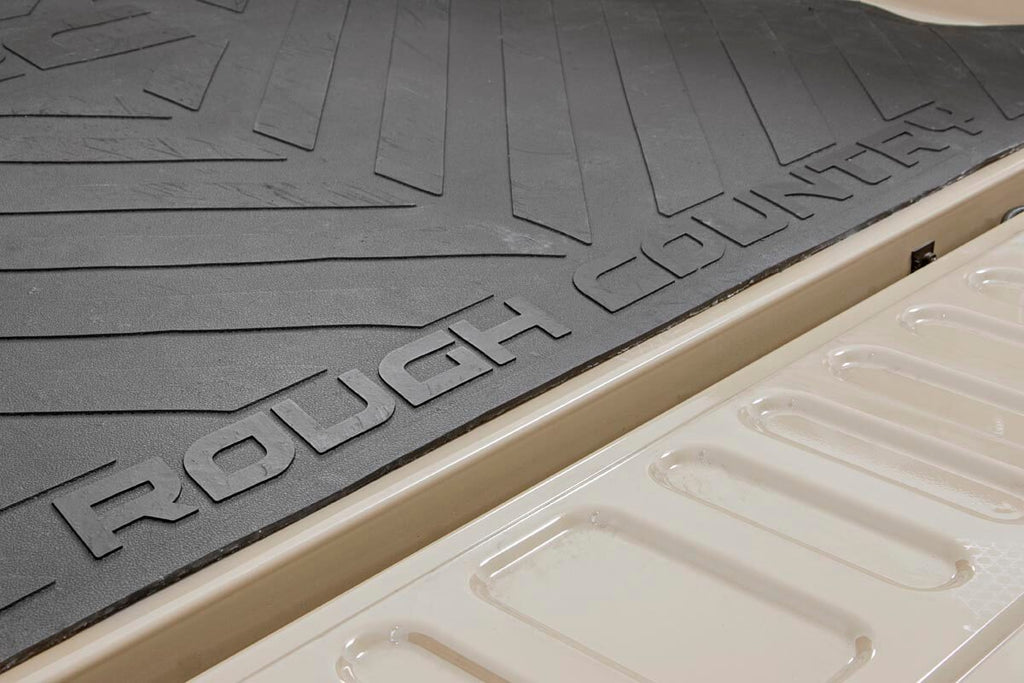 Bed Mat 5 Foot 5 Inch Inch Bed with RC Logo 07-21 Toyota Tundra 2WD/4WD Rough Country