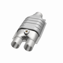 Load image into Gallery viewer, Magnaflow Catalytic Converter Universal MagnaFlow Conv Univ 2/2.5 D/S Single O2 FED