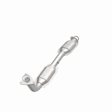 Load image into Gallery viewer, Magnaflow Catalytic Converter Direct Fit Magnaflow Conv DF 07-08 Tundra 5.7L P/S