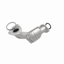 Load image into Gallery viewer, Magnaflow Catalytic Converter Direct Fit MagnaFlow Conv DF 01- 02 Tacoma 3.4L EC/SB 4