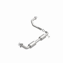 Load image into Gallery viewer, Magnaflow Catalytic Converter Direct Fit MagnaFlow Conv DF 8/08-09 Toyota Tundra 5.7L Driver Side