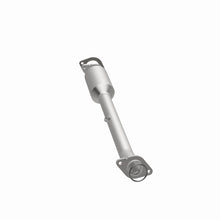 Load image into Gallery viewer, Magnaflow Catalytic Converter Direct Fit Magnaflow Conv DF 11-15 Frontier 4 Underbody