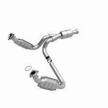 Load image into Gallery viewer, Magnaflow Catalytic Converter Direct Fit MagnaFlow Conv DF 09-13 Chevy Avalanche 5.3L