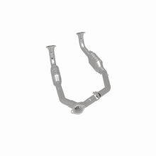Load image into Gallery viewer, Magnaflow Catalytic Converter Direct Fit MagnaFlow Conv DF 99-04 LR Discovery V8 49S