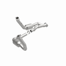 Load image into Gallery viewer, Magnaflow Catalytic Converter Direct Fit MagnaFlow Conv DF 06-07 Jeep Commander / 05-10 Grand Cherokee 5.7L Y-Pipe Assy (49 State)