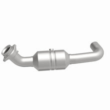 Load image into Gallery viewer, Magnaflow Catalytic Converter Direct Fit Magnaflow Conv DF 2011-2014 F-150 5.0L Underbody