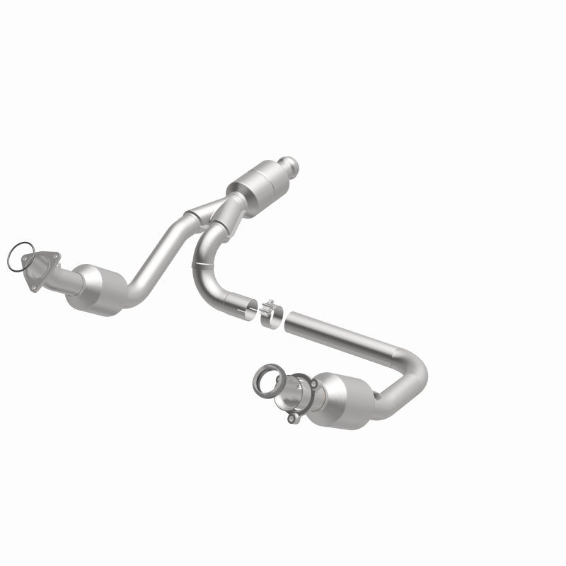 Magnaflow Catalytic Converter Direct Fit MagnaFlow Conv Direct Fit 14-16 GMC Sierra 1500 V6 4.3L