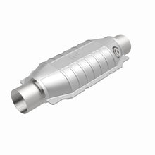 Load image into Gallery viewer, Magnaflow Catalytic Converter Universal MagnaFlow Conv Univ 2.5 Single O2 Boss
