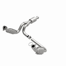 Load image into Gallery viewer, Magnaflow Catalytic Converter Direct Fit MagnaFlow Conv DF 09-13 Chevy Avalanche 5.3L