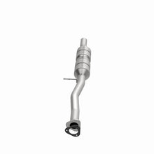 Load image into Gallery viewer, Magnaflow Catalytic Converter Direct Fit MagnaFlow Conv DF 00-01 Excursion With 5.4L A