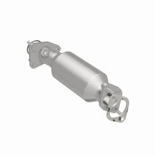 Load image into Gallery viewer, Magnaflow Catalytic Converter Direct Fit Magnaflow Conv DF 13-15 Frontier 4 Close Coupled