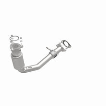 Load image into Gallery viewer, Magnaflow Catalytic Converter Direct Fit MagnaFlow 10-14 Chevy Equinox / GMC Terrain 2.4L Direct Fit Catalytic Converter
