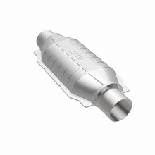 Load image into Gallery viewer, Magnaflow Catalytic Converter Universal MagnaFlow Conv Univ 2.5 Single O2 Boss