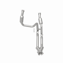 Load image into Gallery viewer, Magnaflow Catalytic Converter Direct Fit MagnaFlow Conv Direct Fit 2015 Ford Transit-150/250/350 V6 3.7L
