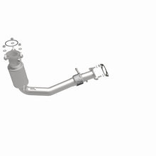 Load image into Gallery viewer, Magnaflow Catalytic Converter Direct Fit MagnaFlow 10-14 Chevy Equinox / GMC Terrain 2.4L Direct Fit Catalytic Converter