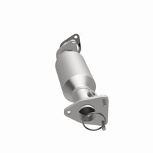 Load image into Gallery viewer, Magnaflow Catalytic Converter Direct Fit Magnaflow Conv DF 13-15 Frontier 4 Close Coupled