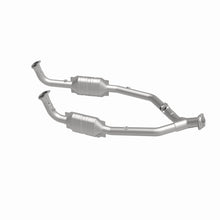 Load image into Gallery viewer, Magnaflow Catalytic Converter Direct Fit MagnaFlow Conv DF 99-04 LR Discovery V8 49S