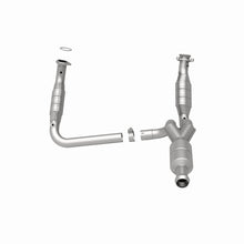 Load image into Gallery viewer, Magnaflow Catalytic Converter Direct Fit MagnaFlow Conv DF 09-13 Chevy Avalanche 5.3L