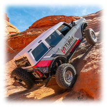 Load image into Gallery viewer, TR10 Hard Top for Ford Bronco 4-Door with White Gelcoat