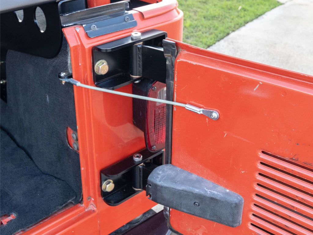 Rusty's Off Road Products Rusty's Tire Carrier - 1997-2006 TJ / LJ Wrangler