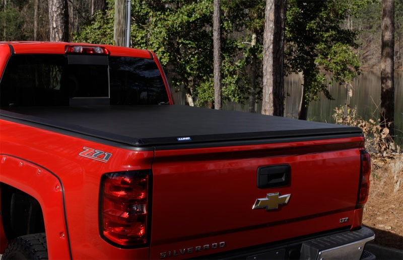LUND Tonneau Covers - Hard Fold Lund 88-99 Chevy C1500 Fleetside (6.6ft. Bed) Hard Fold Tonneau Cover - Black