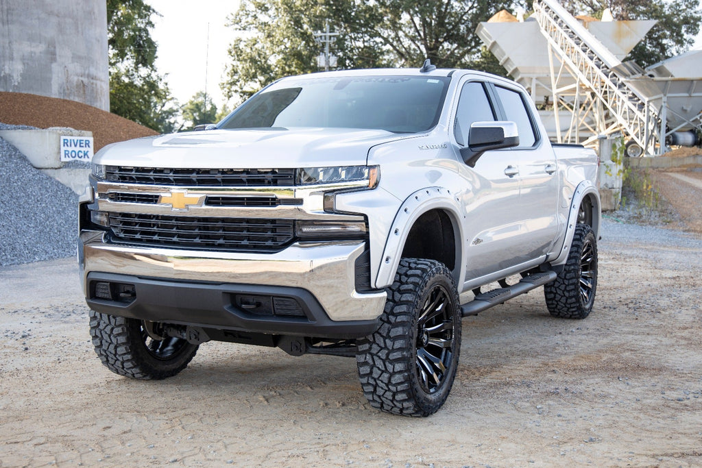 Rough Country Nerf Bars GM Oval Nerf Step Bars (19-20 GM 1500, 2020 2500HD/3500 HD Crew Cab) Rough Country - 21002