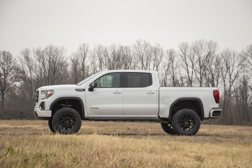 Rough Country Lift Kits 4 Inch Suspension Lift Kit Lifted Struts 19-20 Silverado/Sierra 1500 Trailboss/AT4 4WD Rough Country - 27532