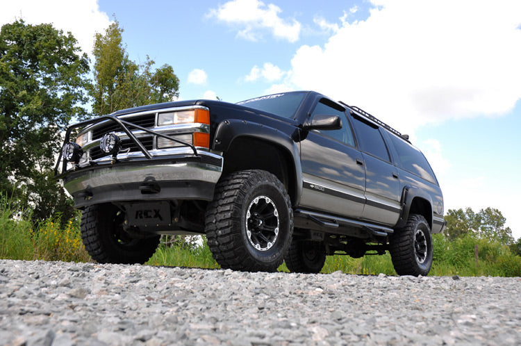 Rough Country Lift Kits 6.0 Inch GM Suspension Lift Kit w/ V2 Shocks Rough Country - 27670