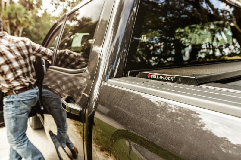 Roll-N-Lock Tonneau Covers - Retractable Roll-N-Lock 17-19 Ford F-250/F-350 Super Duty SB 80-3/8in A-Series Retractable Tonneau Cover
