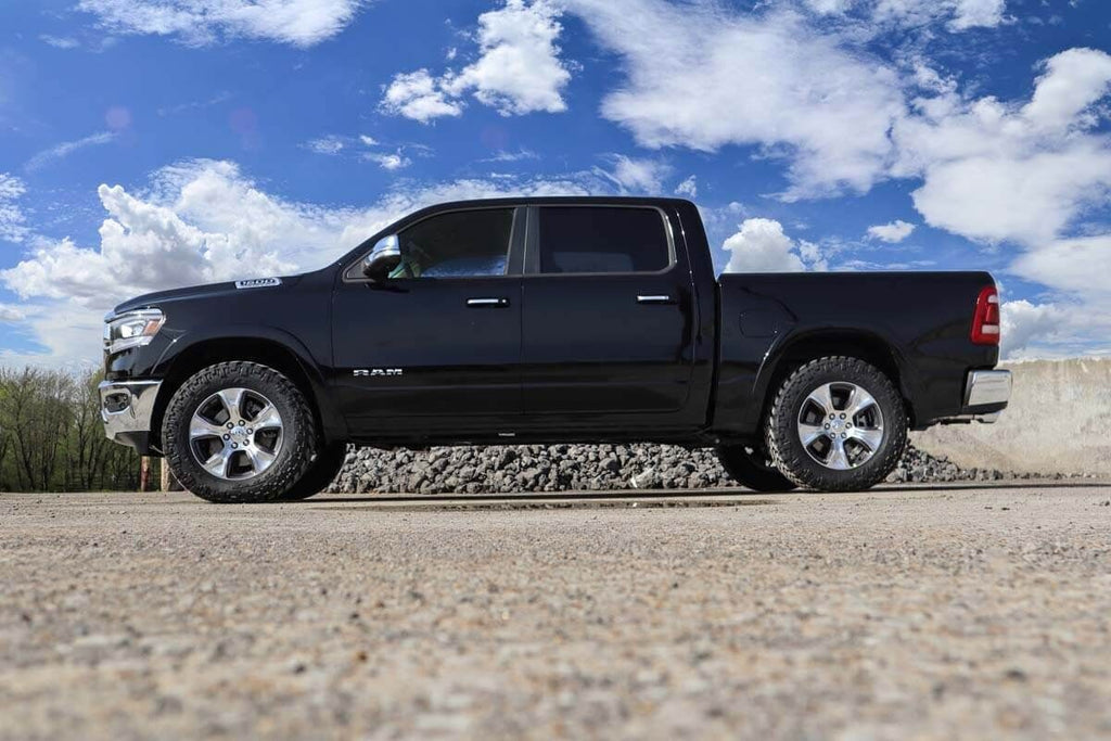 Rough Country Leveling Kit 2.0 Inch Ram Leveling Lift Kit 19-20 Ram 1500 4WD Air Ride Rough Country - 31012