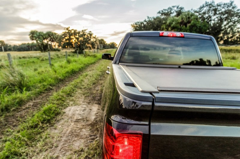 Roll-N-Lock Tonneau Covers - Retractable Roll-N-Lock 16-18 Toyota Tacoma Double Cab SB 60-1/2in A-Series Retractable Tonneau Cover