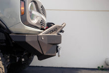 Load image into Gallery viewer, DV8 Offroad Bumper Accessories DV8 Offroad Elite Series D-Ring Shackles - Pair (Gray)